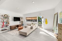 Picture of 1965 Alamanda Dr, North Miami, FL 33181
