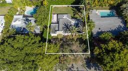 Picture of 1965 Alamanda Dr, North Miami, FL 33181