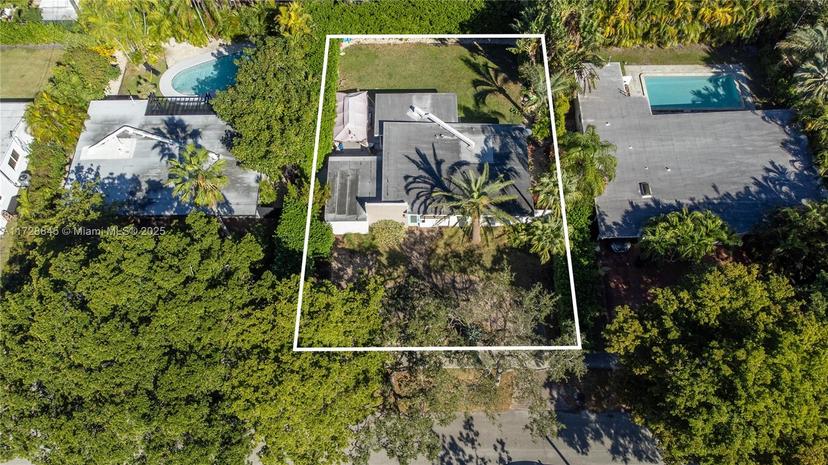 Picture of 1965 Alamanda Dr, North Miami FL 33181