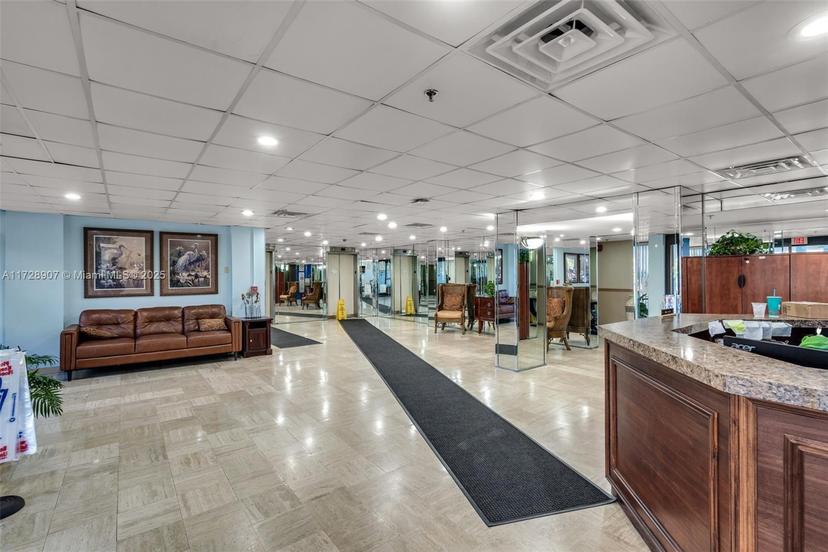 Picture of 4001 Hillcrest Dr # 812, Hollywood FL 33021