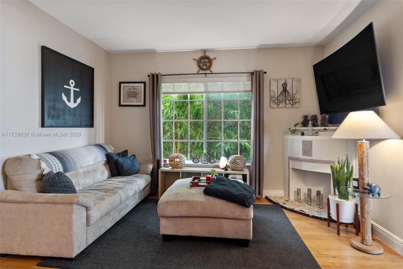 Picture of 936 Pennsylvania Ave # 205, Miami Beach FL 33139