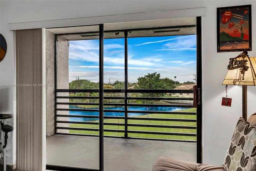 Picture of 10466 Sunrise Lakes Blvd # 305, Sunrise FL 33322