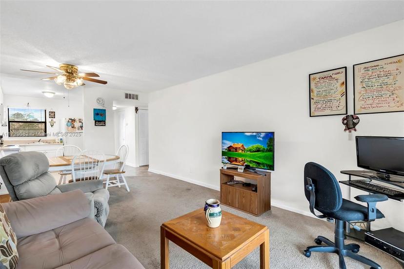 Picture of 10466 Sunrise Lakes Blvd # 305, Sunrise FL 33322