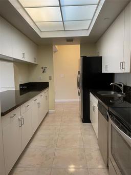 Picture of 9805 NW 52Nd St # 411, Doral, FL 33178