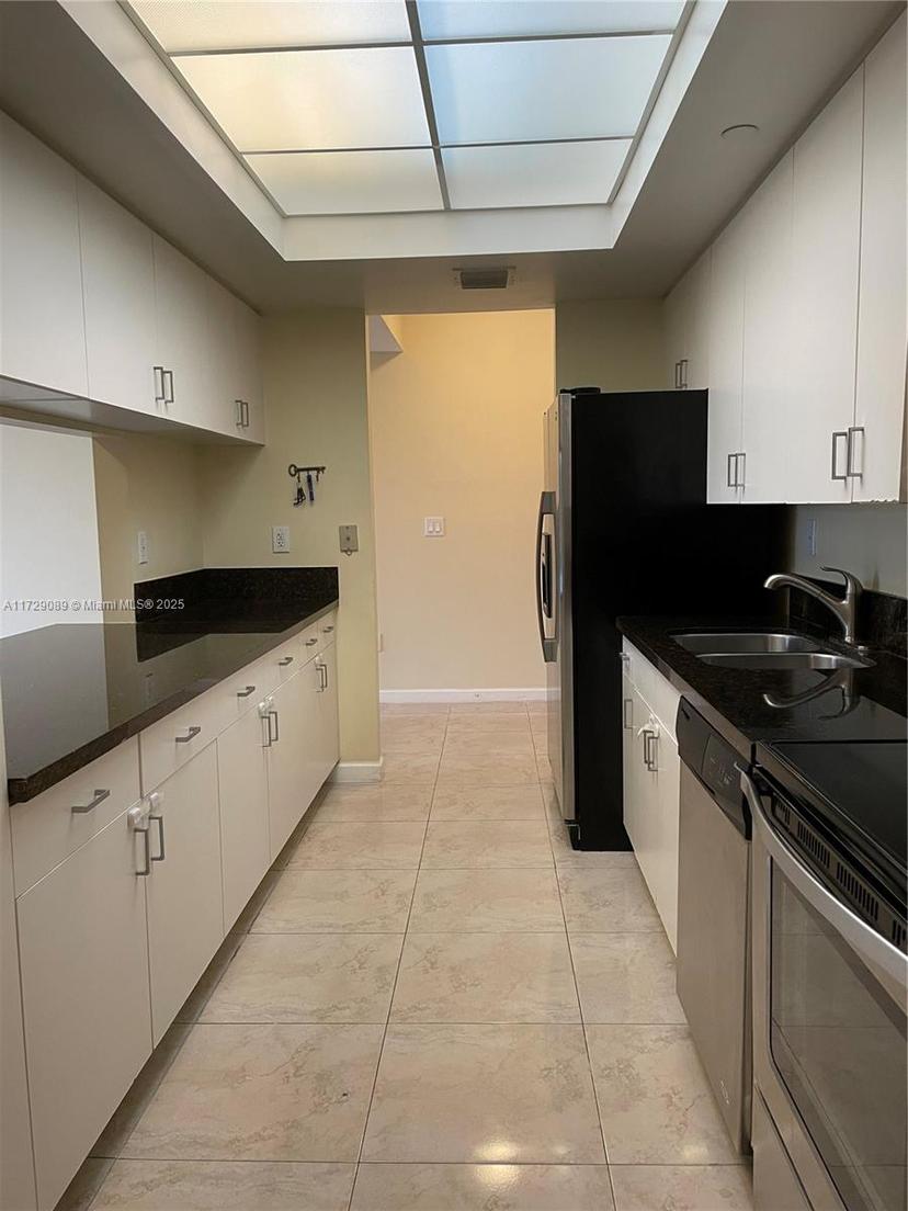 Picture of 9805 NW 52Nd St # 411, Doral FL 33178