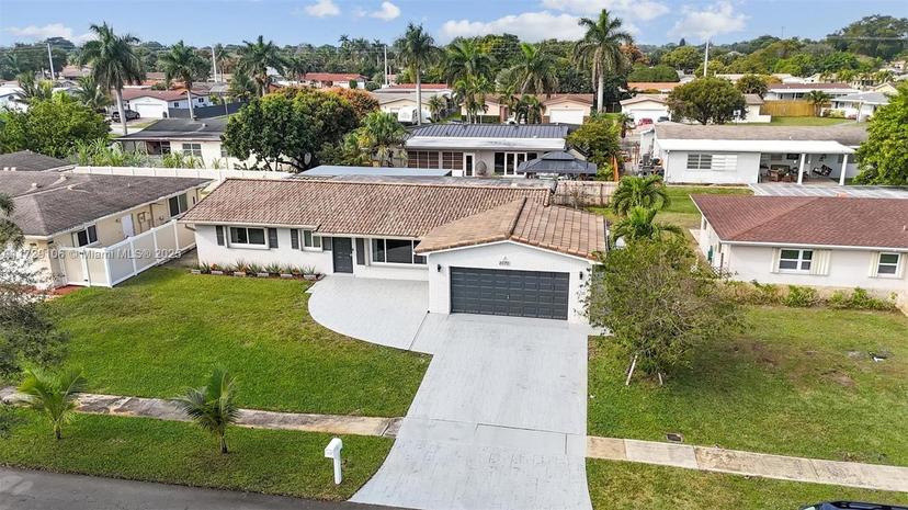 Picture of 2070 NW 84Th Ter, Pembroke Pines FL 33024