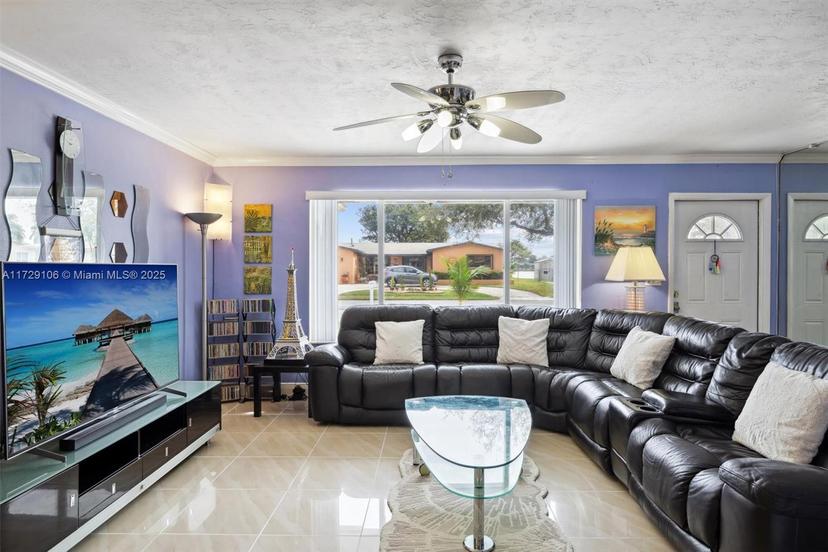 Picture of 2070 NW 84Th Ter, Pembroke Pines FL 33024