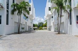 Picture of 1975 Calais Dr # 5, Miami Beach, FL 33141