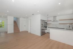 Picture of 1975 Calais Dr # 5, Miami Beach, FL 33141