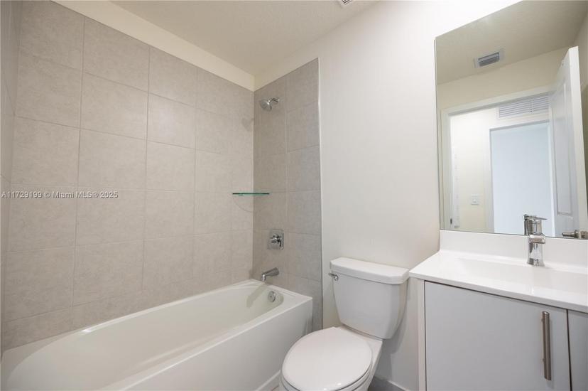 Picture of 4542 NW 83Rd Psge # 4542, Doral FL 33166