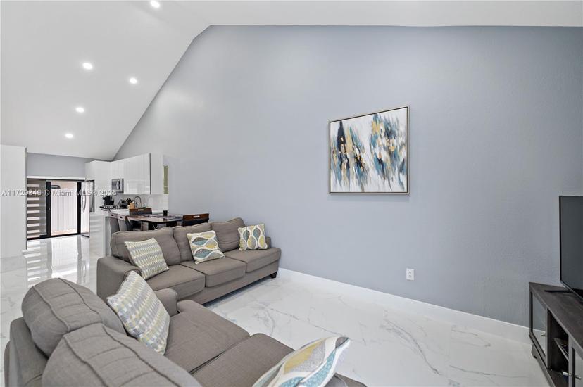Picture of 9046 NW 121St Ter # 90, Hialeah Gardens FL 33018