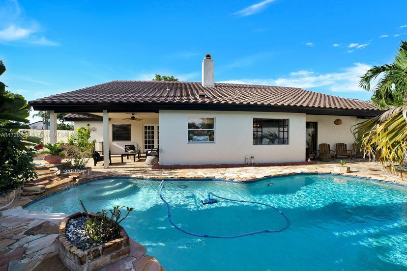 Picture of 17522 NW 62Nd Pl N, Hialeah FL 33015