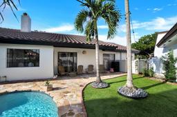 Picture of 17522 NW 62Nd Pl N, Hialeah, FL 33015