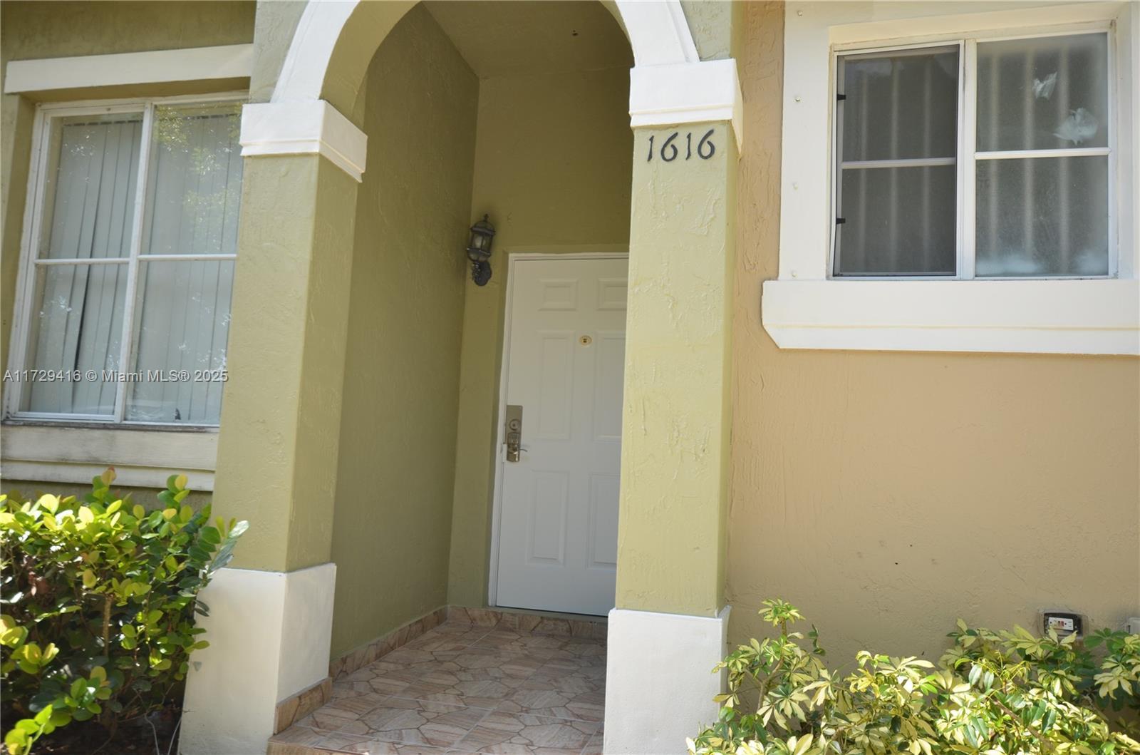 Picture of 1616 SW 2Nd St # 1616, Homestead, FL 33030