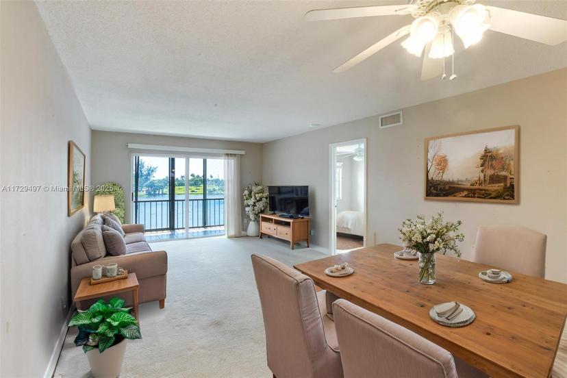Picture of 9400 N Hollybrook Lake Dr # 303, Pembroke Pines FL 33025