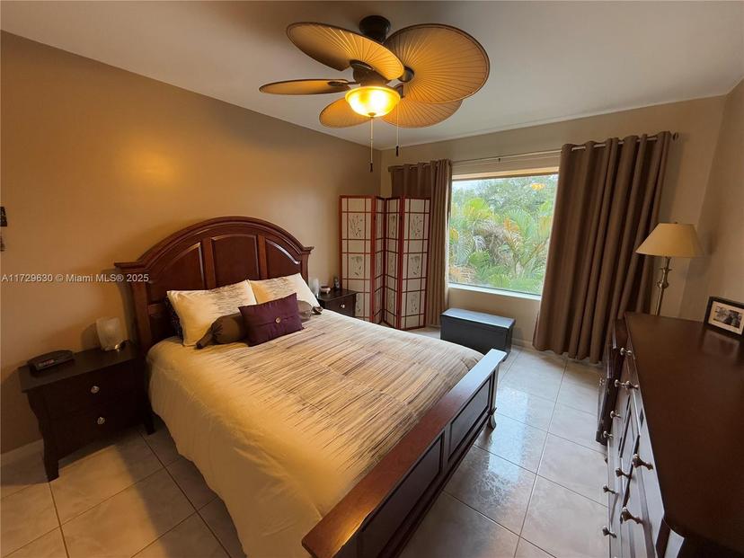 Picture of 6010 S Falls Cir Dr # 304, Lauderhill FL 33319