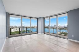 Picture of 16385 Biscayne Blvd, North Miami Beach, FL 33160