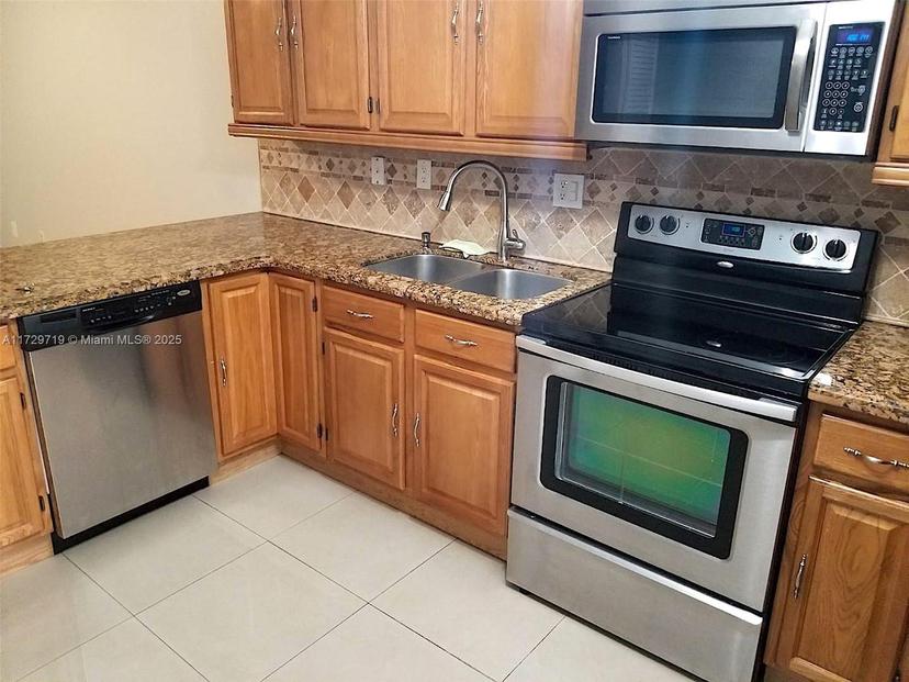 Picture of 2744 W 74Th Ter, Hialeah FL 33016