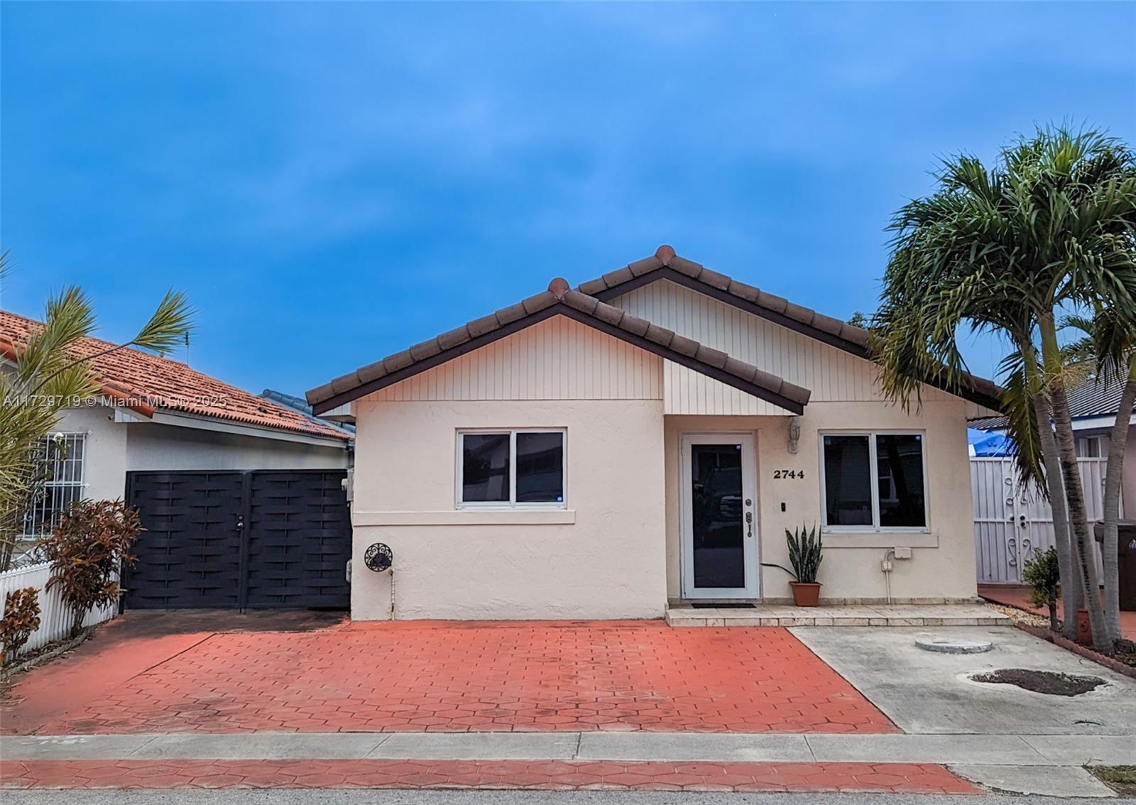 Picture of 2744 W 74Th Ter, Hialeah, FL 33016