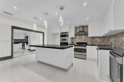 Picture of 20441 NE 30Th Ave # 9, Aventura, FL 33180