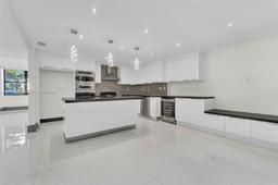 Picture of 20441 NE 30Th Ave # 9, Aventura, FL 33180