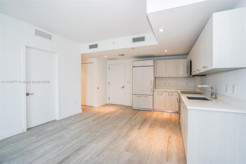 Picture of 55 SW 9 Street # 1407, Miami FL 33130
