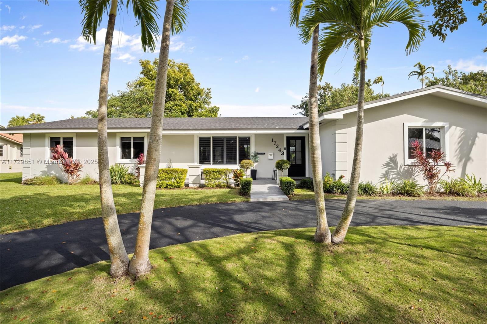 Picture of 17243 SW 87Th Ave, Palmetto Bay, FL 33157