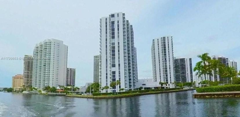 Picture of 20515 E Country Club Dr # 1449, Aventura FL 33180