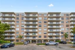 Picture of 1455 N Treasure Dr # 4D, North Bay Village, FL 33141