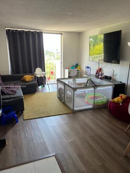 Picture of 498 NW 165Th St Rd # 407, Miami, FL 33169