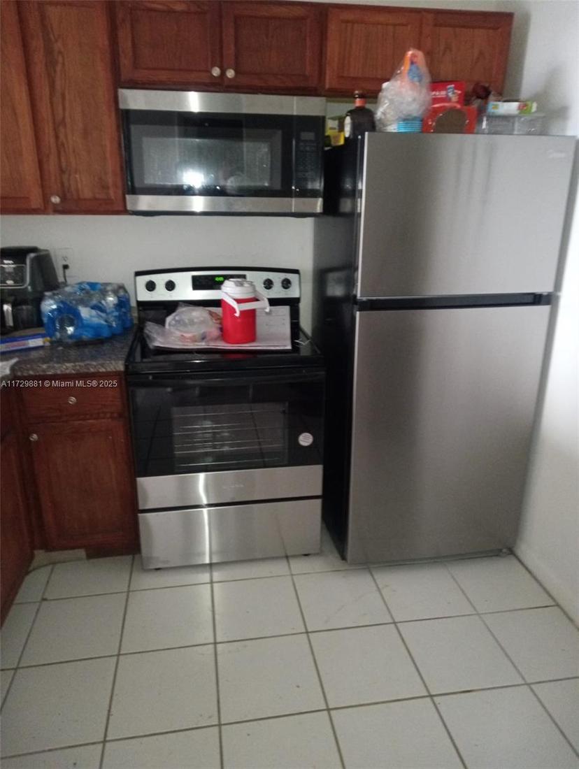 Picture of 498 NW 165Th St Rd # 407, Miami FL 33169