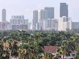 Picture of 19380 Collins Ave # 724, Sunny Isles Beach, FL 33160
