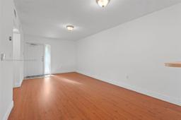 Picture of 945 NE 34Th Ave # 103, Homestead, FL 33033