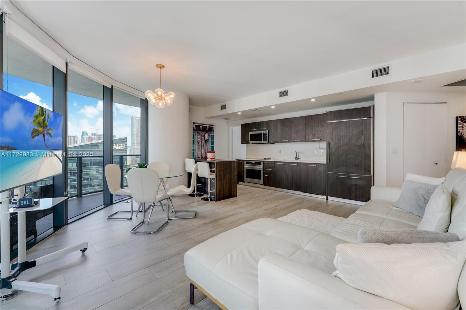 Picture of 45 SW 9Th St # 1908, Miami, FL 33130