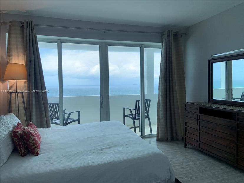 Picture of 5445 Collins Ave, Miami Beach FL 33140