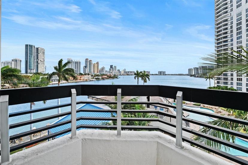 Picture of 19195 NE 36Th Ct # 501, Aventura FL 33180