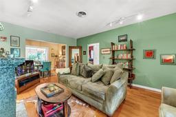 Picture of 4137 Malaga Ave, Coconut Grove, FL 33133