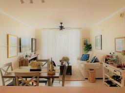 Picture of 2665 SW 37 Ave # 613, Miami, FL 33133