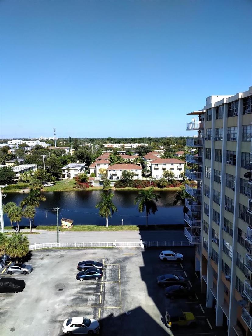 Picture of 2025 NE 164Th St # 915, North Miami Beach FL 33162