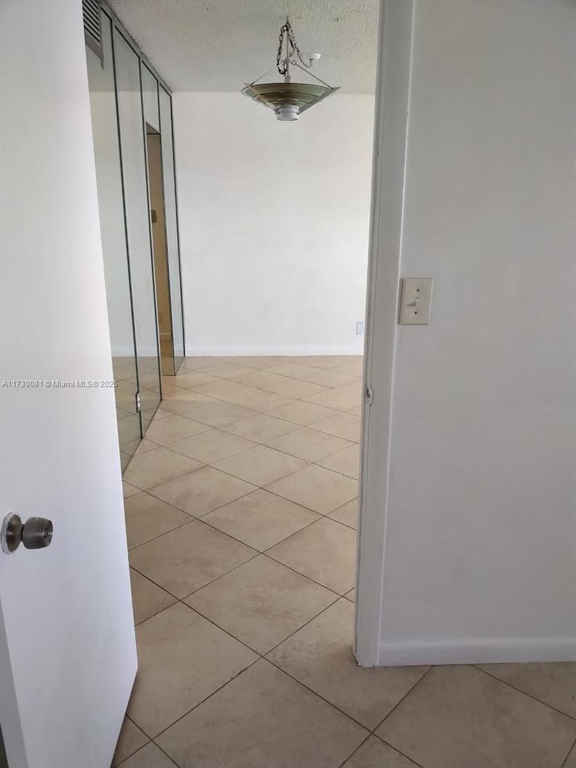 Picture of 2025 NE 164Th St # 915, North Miami Beach FL 33162