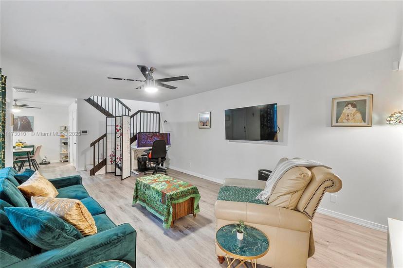 Picture of 718 NW 98Th Circle # 718, Plantation FL 33324
