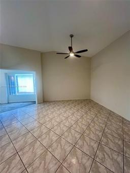 Picture of 1875 SE 6Th Ct, Homestead, FL 33033