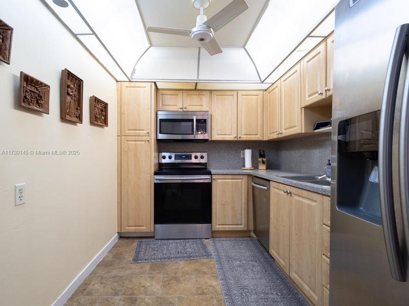 Picture of 1000 Saint Charles Pl # 601, Pembroke Pines FL 33026