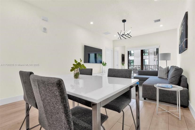 Picture of 8301 NW 41St St # 205, Doral FL 33166
