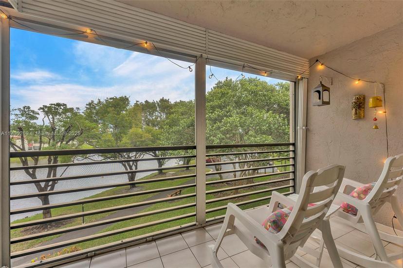 Picture of 901 Colony Point Cir # 308, Pembroke Pines FL 33026