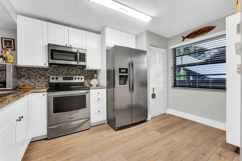 Picture of 901 Colony Point Cir # 308, Pembroke Pines FL 33026