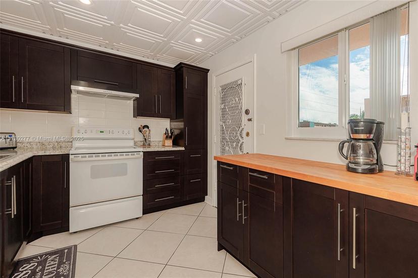 Picture of 301 NE 14Th Ave # 307, Hallandale Beach FL 33009