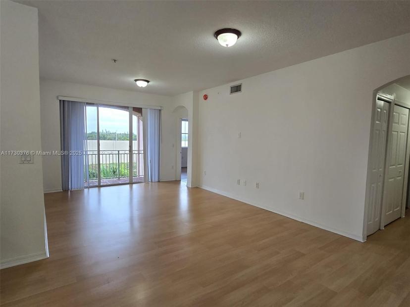Picture of 6670 NW 114Th Ave # 635, Doral FL 33178