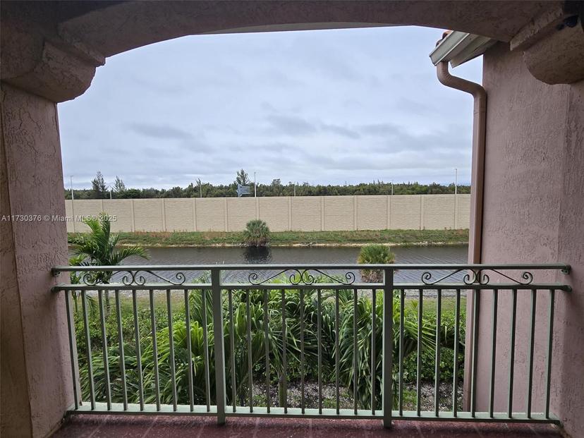 Picture of 6670 NW 114Th Ave # 635, Doral FL 33178
