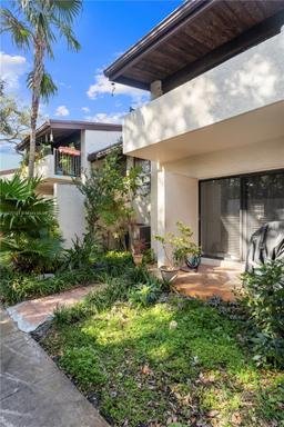 Picture of 19456 NE 26Th Ave # 42B, Miami, FL 33180